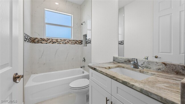 Building Photo - 3225 NW 21st Terrace