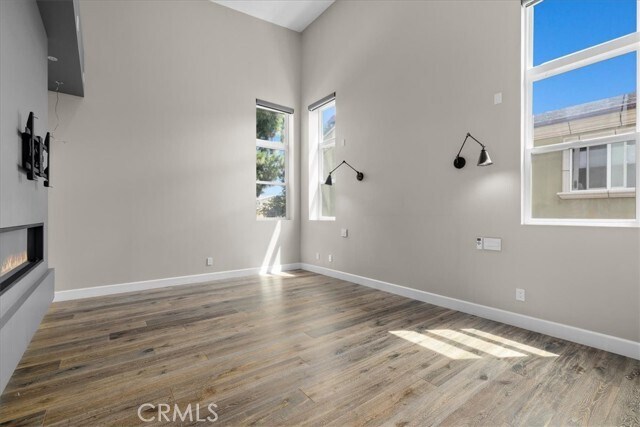 Building Photo - 2415 Carnegie Ln
