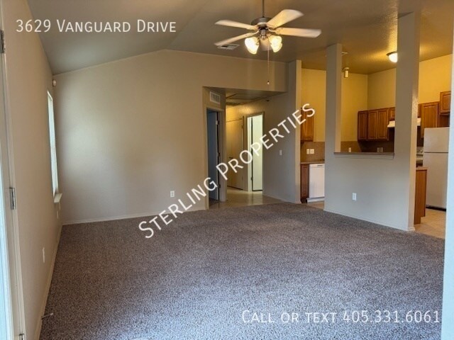 Building Photo - 3629 Vanguard Dr