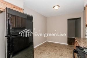 Building Photo - 10941 Corona Rd