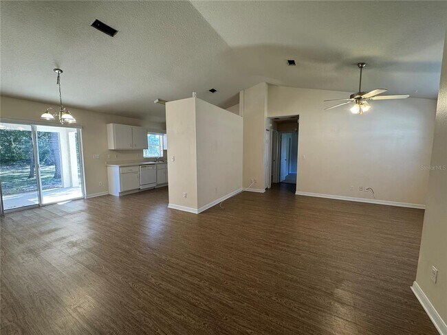 Building Photo - 4015 SW 130th Pl