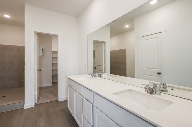 Building Photo - 11742 Carolina rose