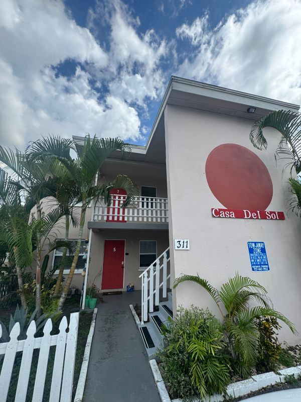 Building Photo - 311 Avanda Ct