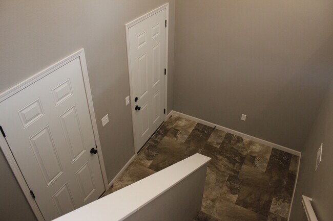 Entryway - 203 Dogwood Ave