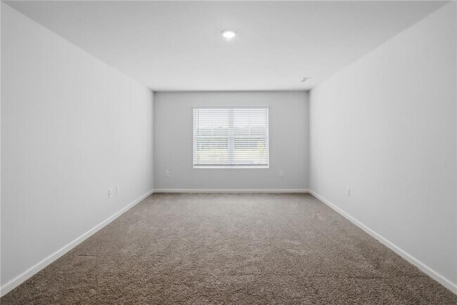 Building Photo - 48 Berryville Dr