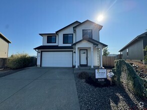 Building Photo - Beautiful 3 Bedroom 2 Story Home in Cul de...