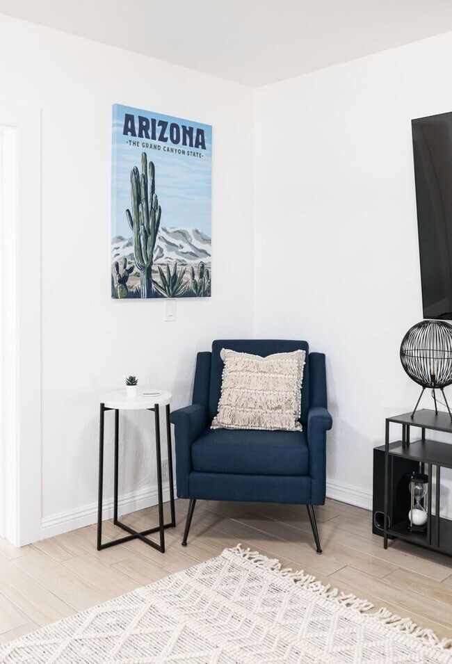 Building Photo - Tempe Beauty! 2199 Sq Ft 4 bedroom 2 bath ...