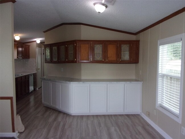 Building Photo - 10030 Cedar Landing Dr