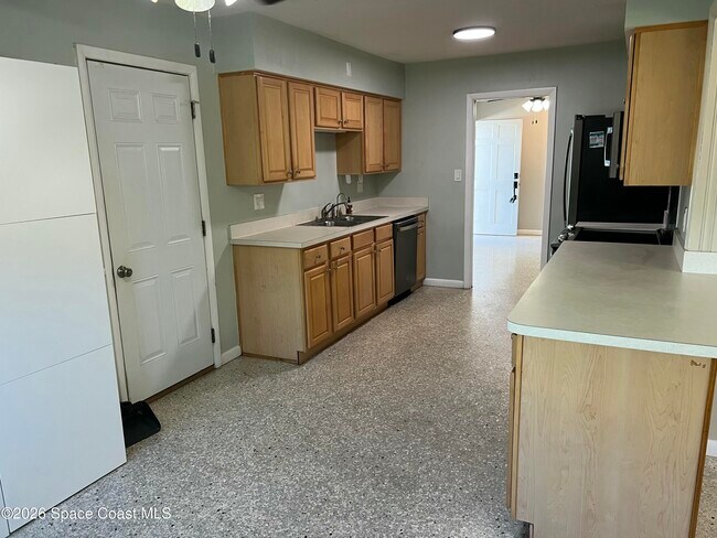 Building Photo - 250 Debra Ct