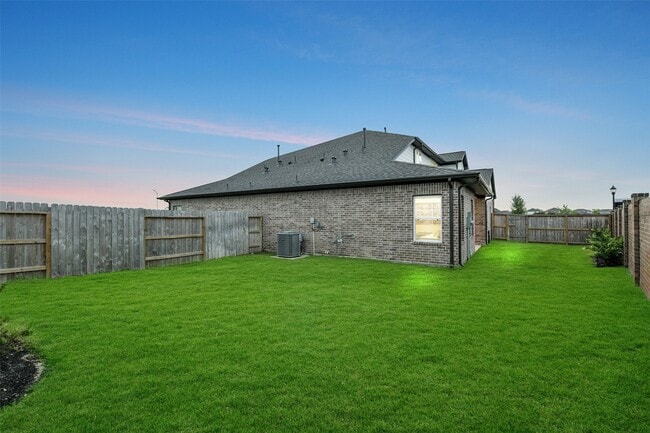 Building Photo - 21015 Bay Vlg Dr
