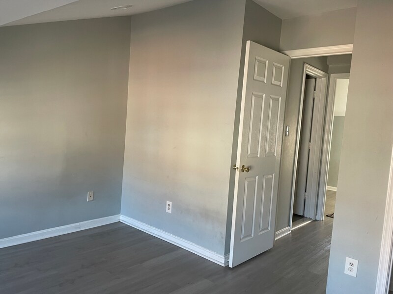 Building Photo - 1037 W Baltimore St