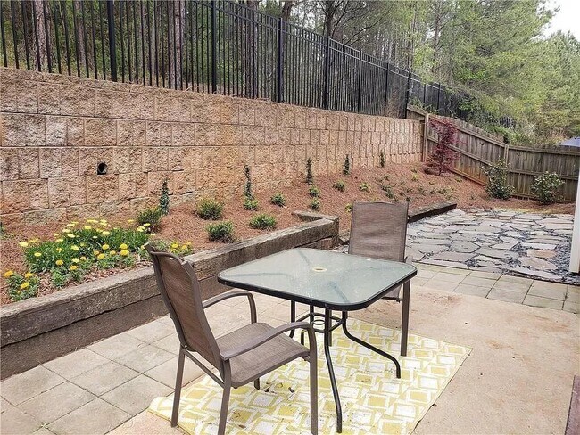 Building Photo - 3050 Centerglen Ln