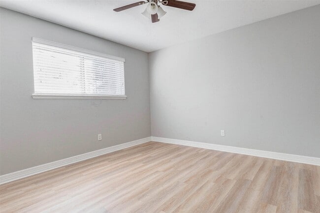 Building Photo - 18526 Fenske Rd