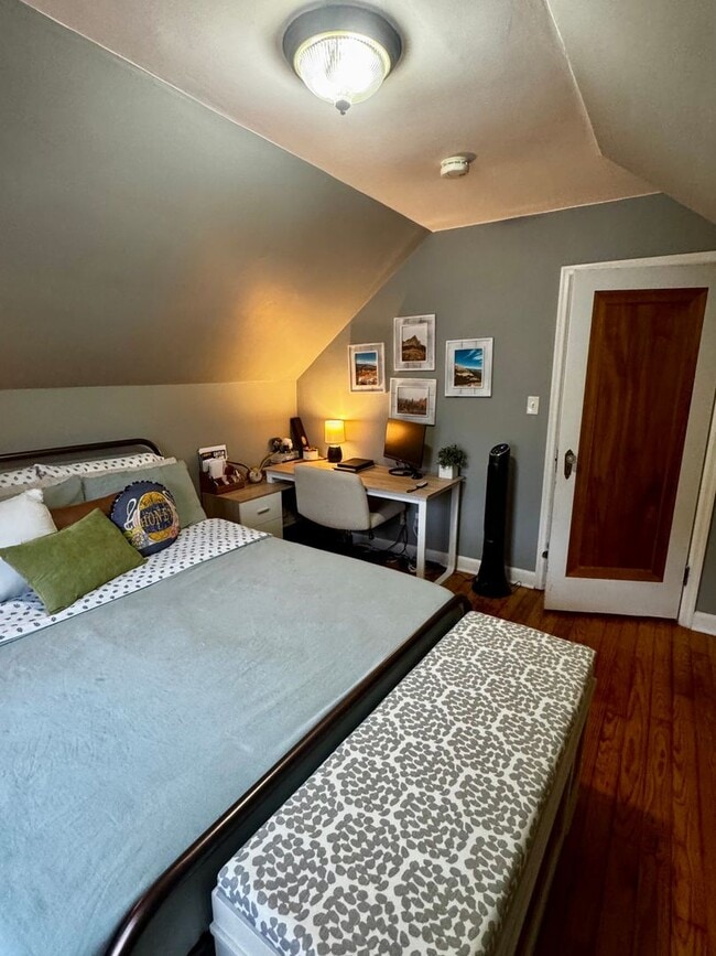 Building Photo - Adorable Home For Rent!