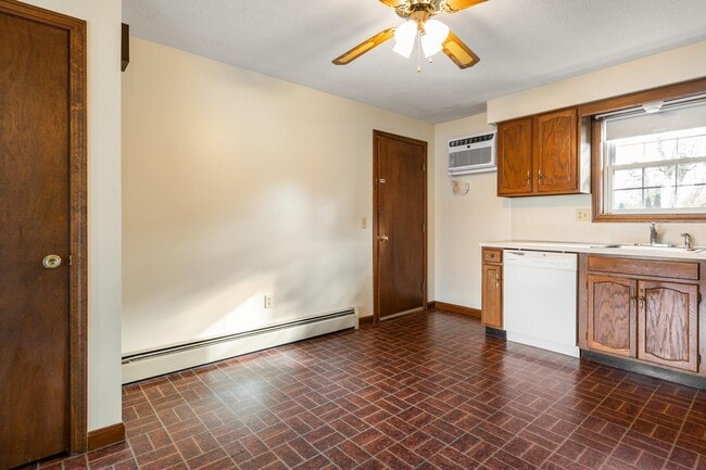 Building Photo - 1145 Hayward St