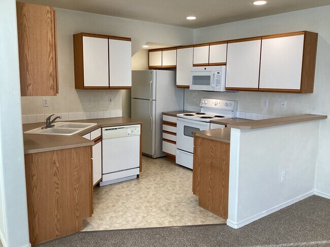 Building Photo - r1813/1815/1817