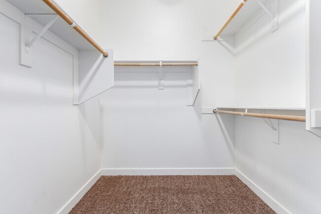 Building Photo - 2327 S Wycliff Cir