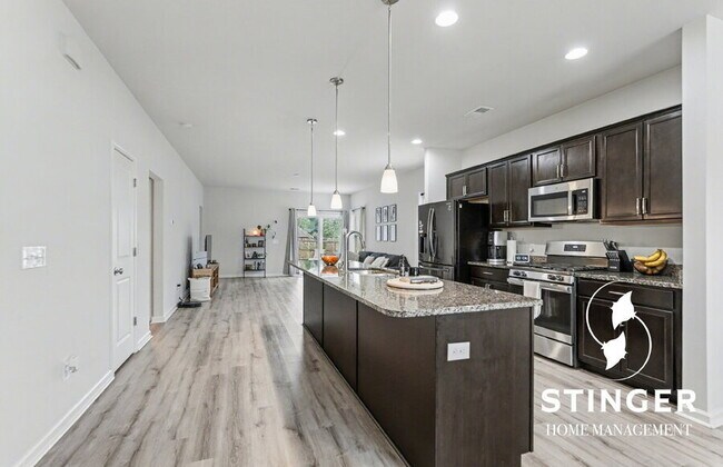 Building Photo - 198 Great Bend Dr