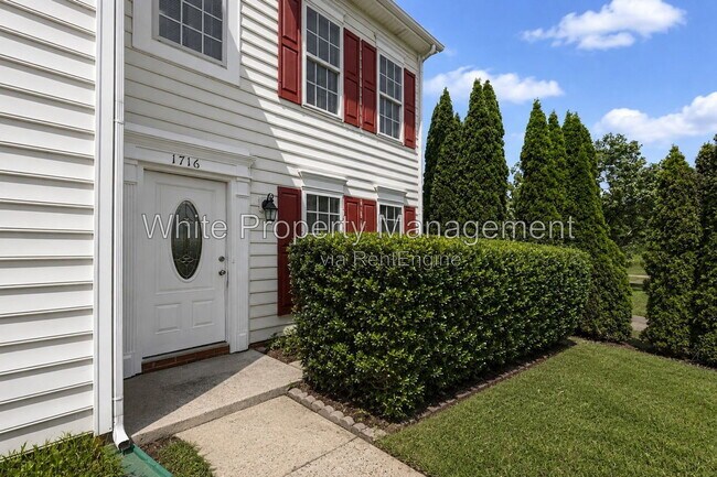 Building Photo - 1716 Starling Ct