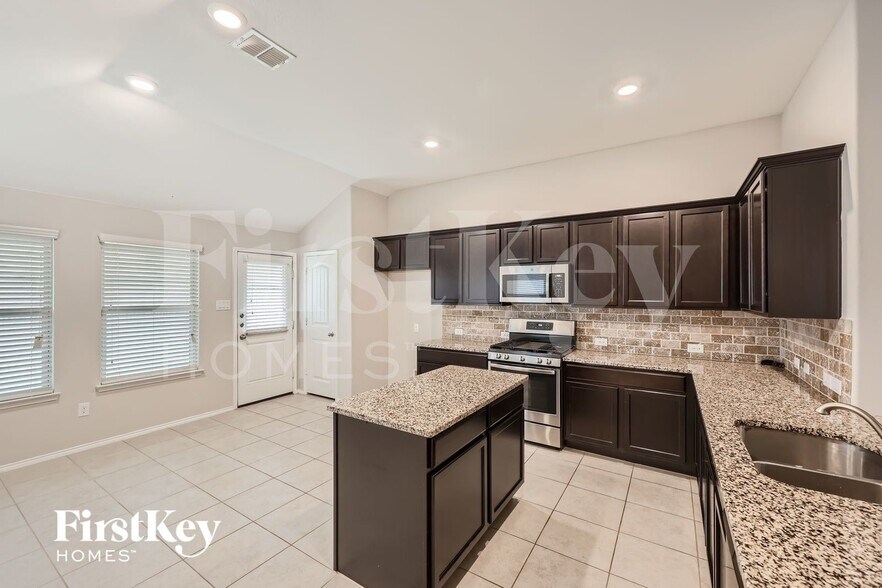 Building Photo - 14433 Serrano Ridge Rd