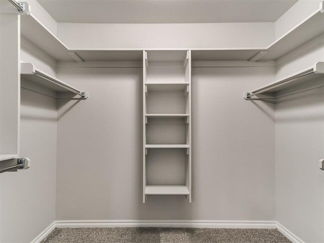 Building Photo - 12104 Rockbed Dr