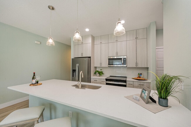 Building Photo - 850 Paddleboard Ct