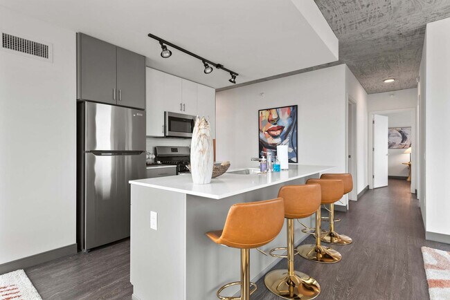 Building Photo - 1314 W Randolph St