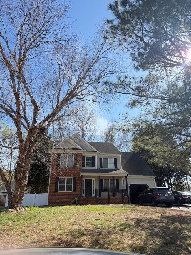 Building Photo - 7556 Woods Ridge Trace