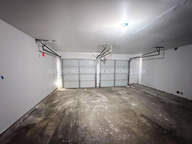 Building Photo - 522 Kenwood Ln