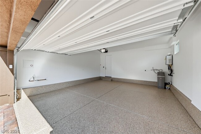 Building Photo - 38 Crimson Cactus Ave