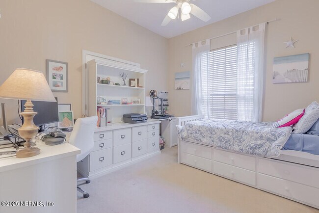 Building Photo - 4051 Richmond Park Dr E