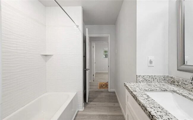 Building Photo - 5729 Abby Dr