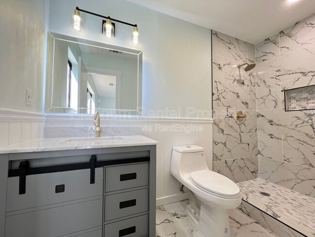 Building Photo - 1331 Buttercup Ct