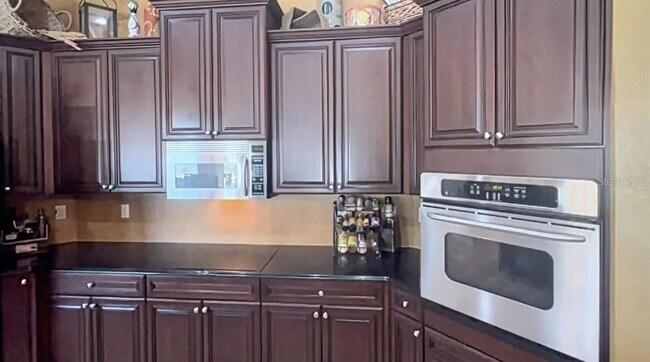 Building Photo - 110 Portofino Dr