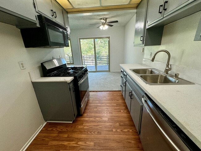 Building Photo - Freshly Updated 2BD/1BA Condo in Desirable Woodlake Village – La Habra!