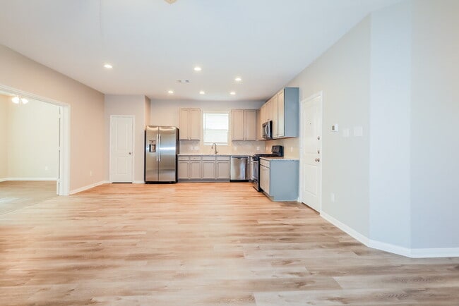 Building Photo - 4302 McGregor Blf Ln