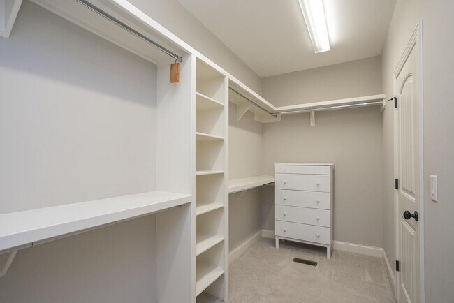 Building Photo - 7002 Brindle Ridge Way