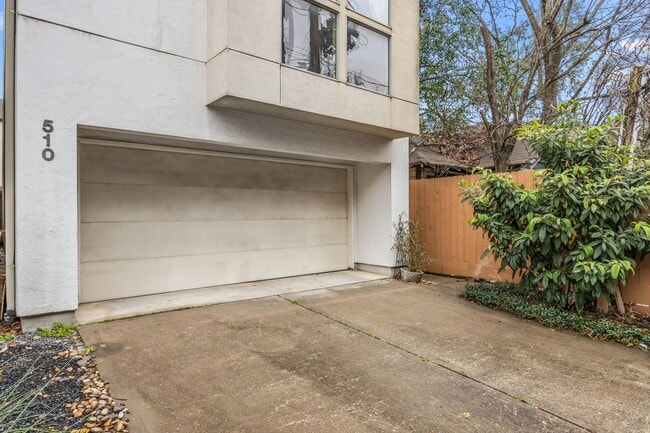 Building Photo - 510 Jackson Hill St