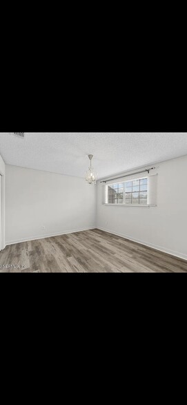 2nd bedroom - 10961 Peppermill Ln