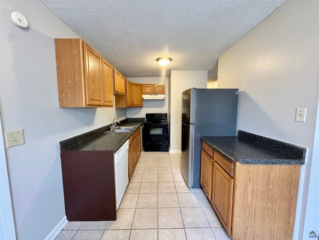 Building Photo - 102 Varee Dr