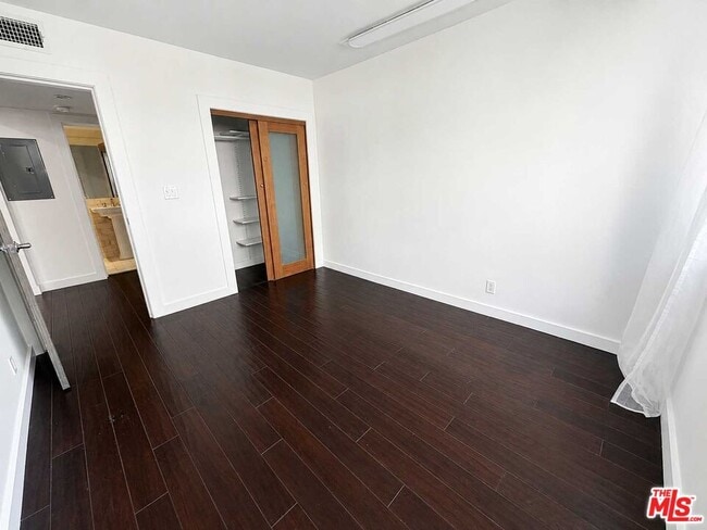 Building Photo - 1525 Hayworth Ave