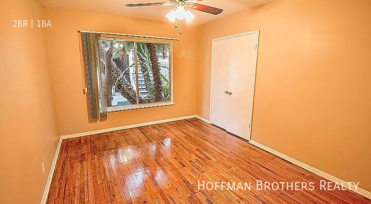 Building Photo - 1060 S Stanley Ave