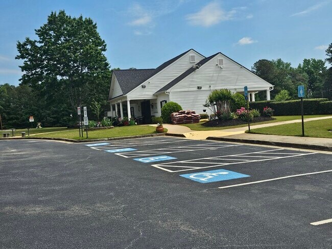 Building Photo - Beautiful Townhome for Lease in Covington