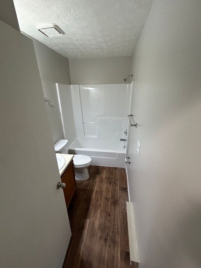 Building Photo - Available August 18th - Spacious 2-Bedroom...
