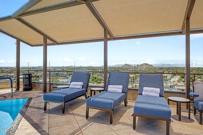 Building Photo - 7175 E Camelback Rd