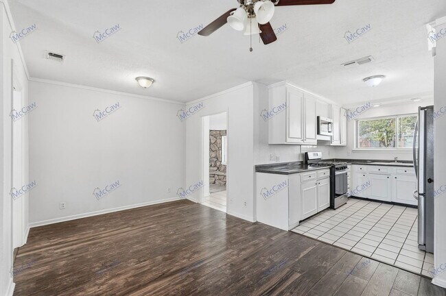 Building Photo - 3401 Princeton Dr