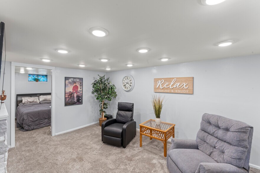 Lower Level Family Room - 2515 E Crescent St
