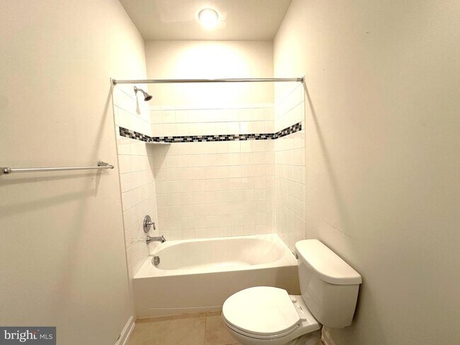 Building Photo - 10717 Viognier Terrace