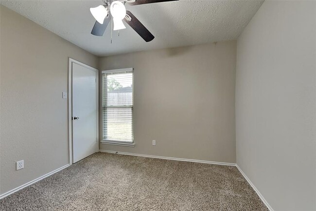 Building Photo - 12907 Stancliff Oaks St