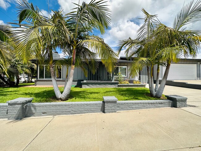 Primary Photo - 4875-4885 Normandie Place